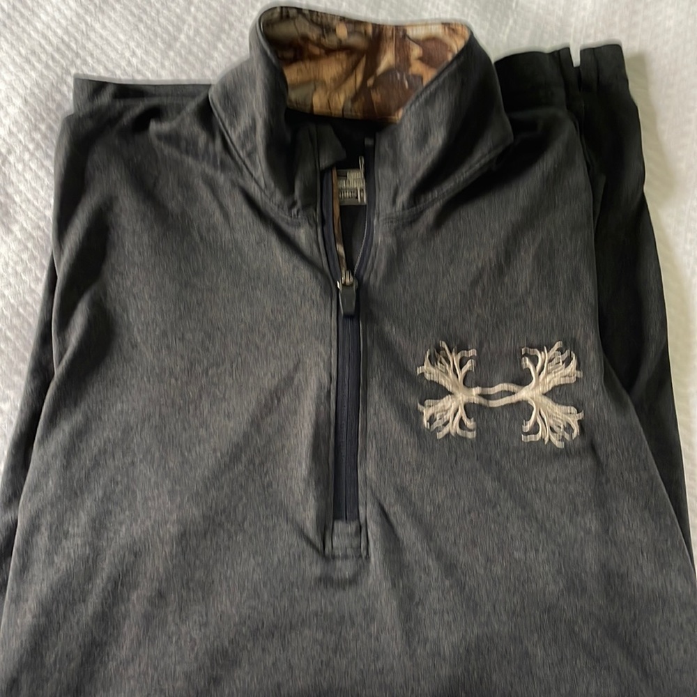 Under Amour Gray Camo Heat Gear Shirt Quarter Zip Tree Roots